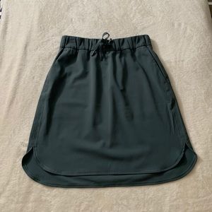 Lululemon On the Fly skirt
